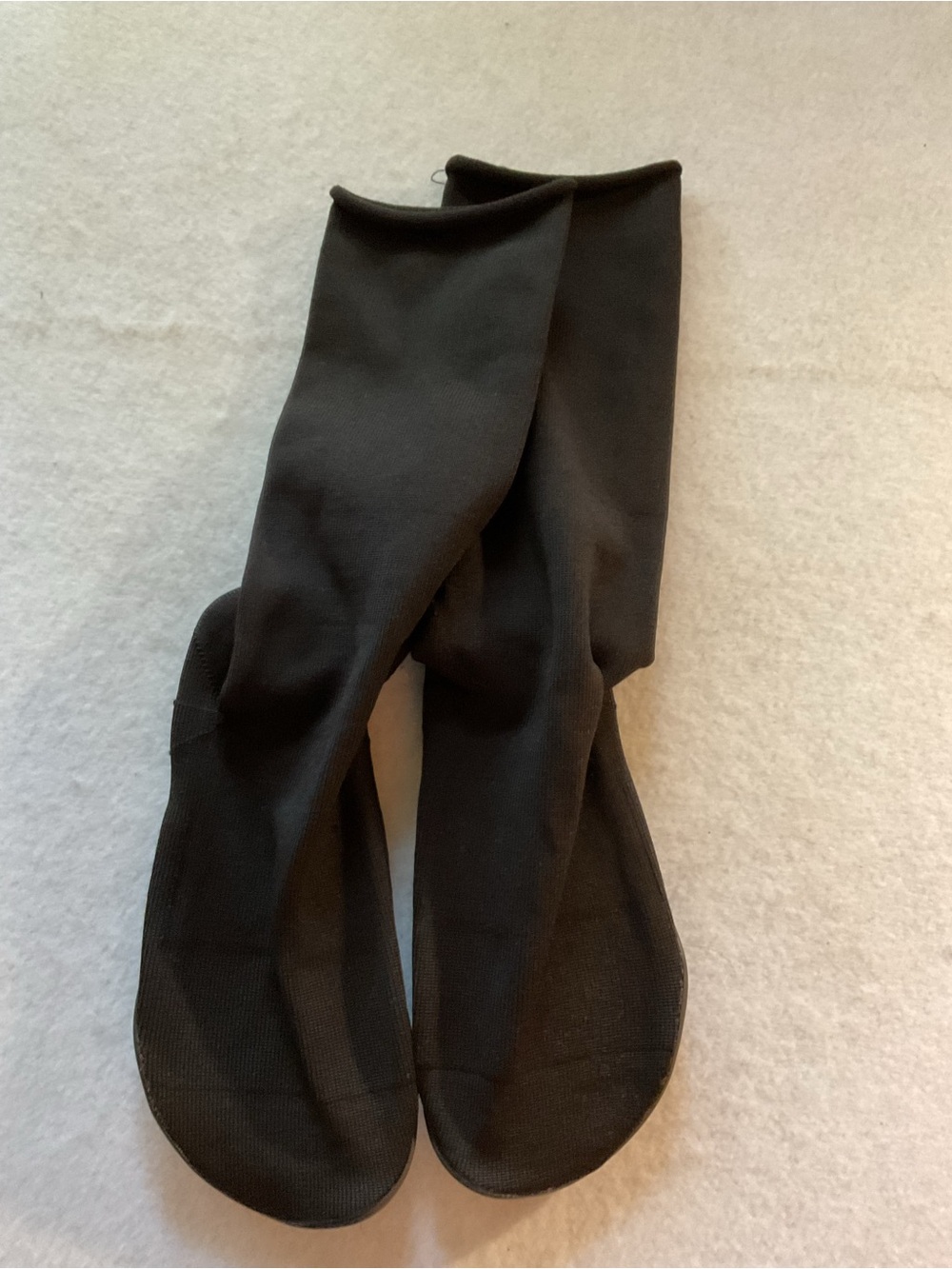 Yeezy Pods YZY- size 1 (6-8.5)